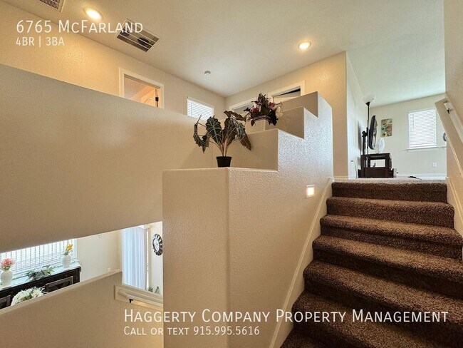 Building Photo - West El Paso 4 bed Refrig A/C with 3 car g...