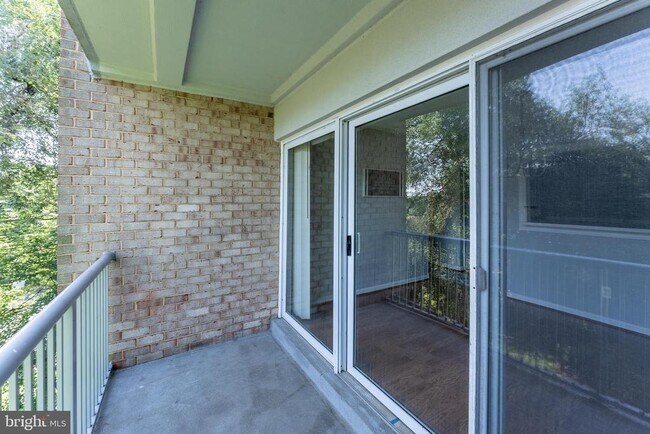 Building Photo - 2908 Kings Chapel Rd