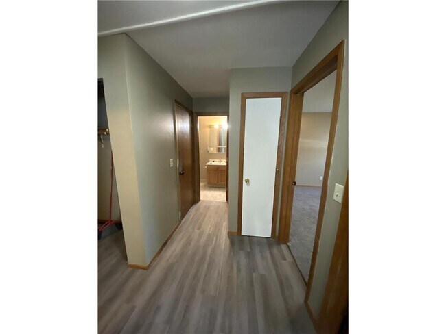 Building Photo - 901 Pearl Ave