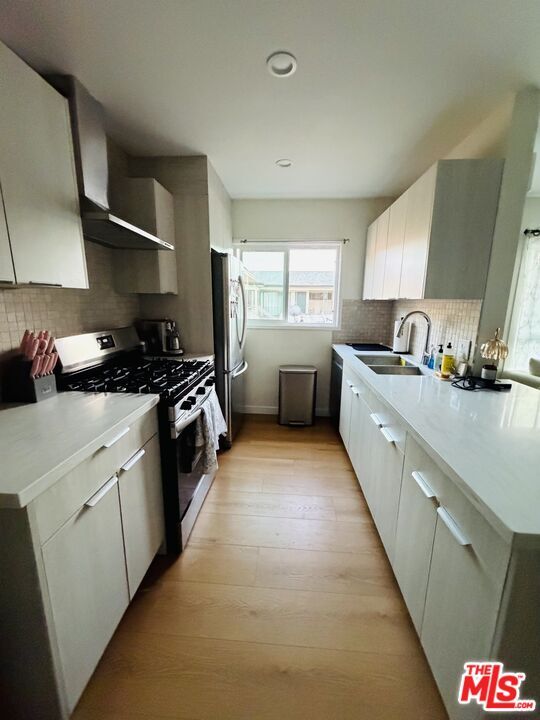 Building Photo - 348 Rexford Dr