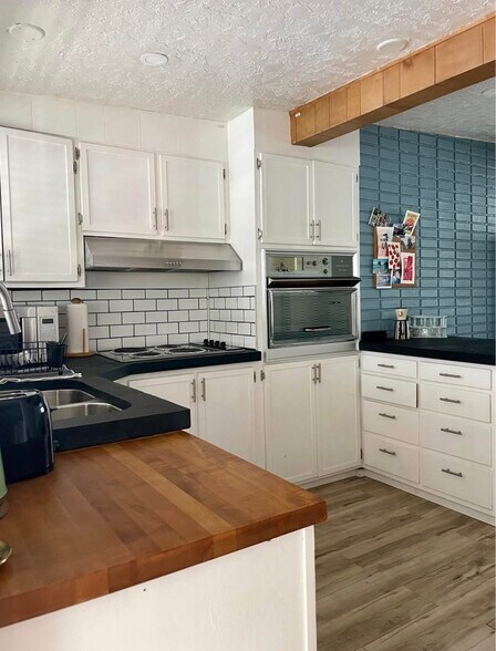 Building Photo - 165 S 600 W