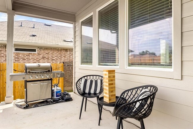 Building Photo - 10513 Defender Trl