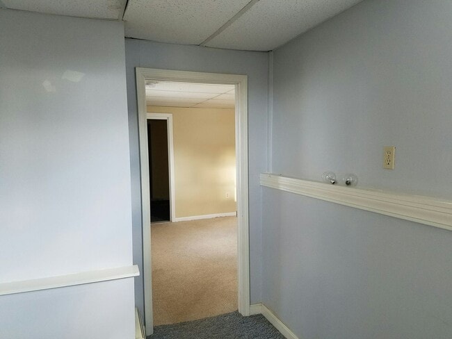 Building Photo - Duplex at Wards Hill