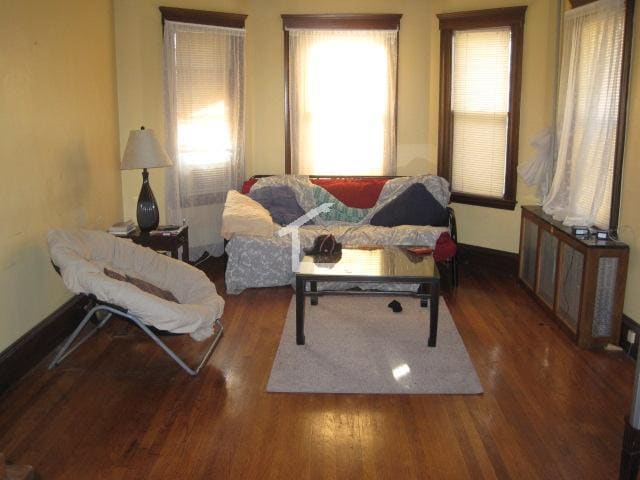 Building Photo - 145 Parsons St