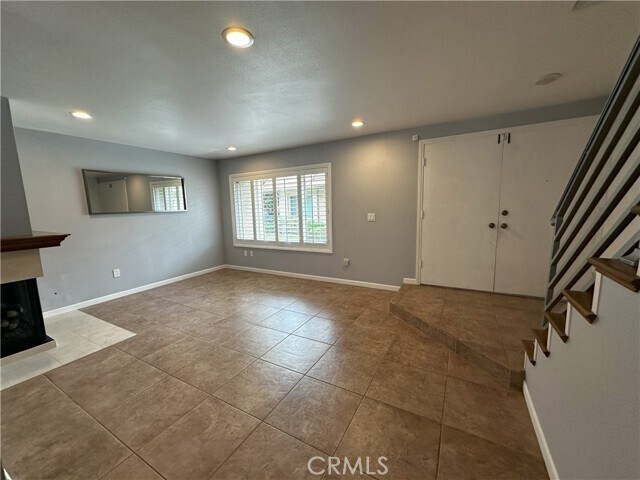 Building Photo - 18598 Creek