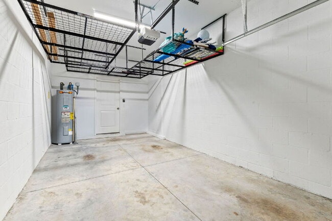 Building Photo - NEWLY UPGRADED Town Home For Rent in Touchstone!