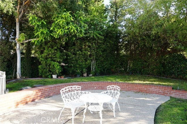 Building Photo - 1200 Oakwood Dr