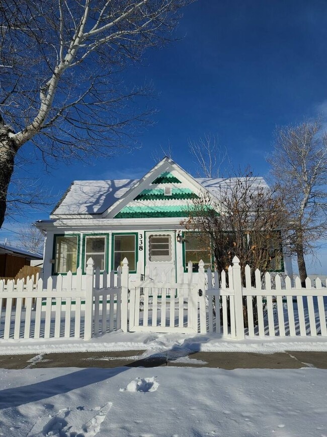 Primary Photo - 338 N 2nd St