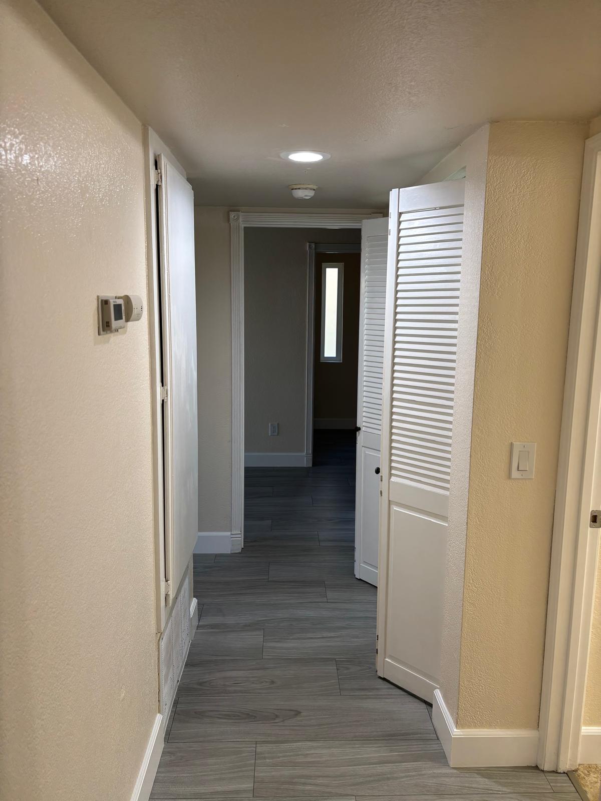 Building Photo - 1727 Melrose Ave