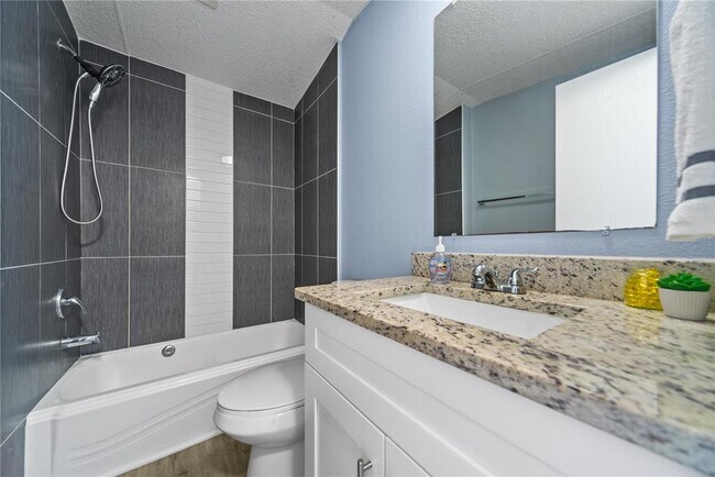 Building Photo - 9165 Atlas Dr
