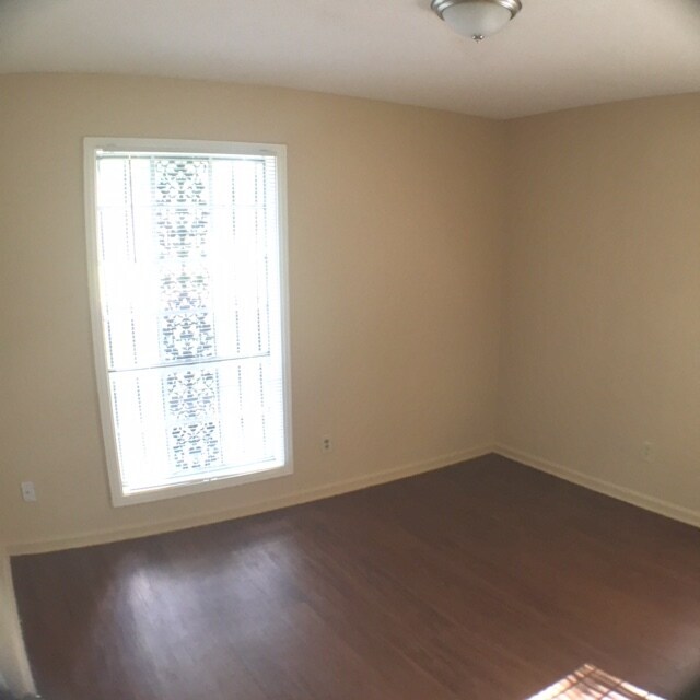 Building Photo - Lovely Home For Rent