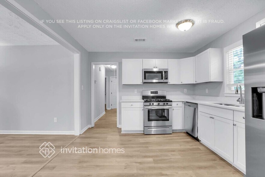 Building Photo - 15 Lemon Pl