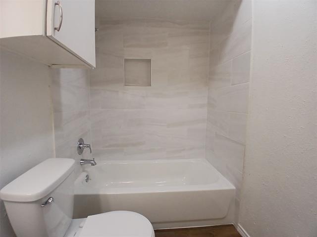 Building Photo - 4640 Country Creek Dr
