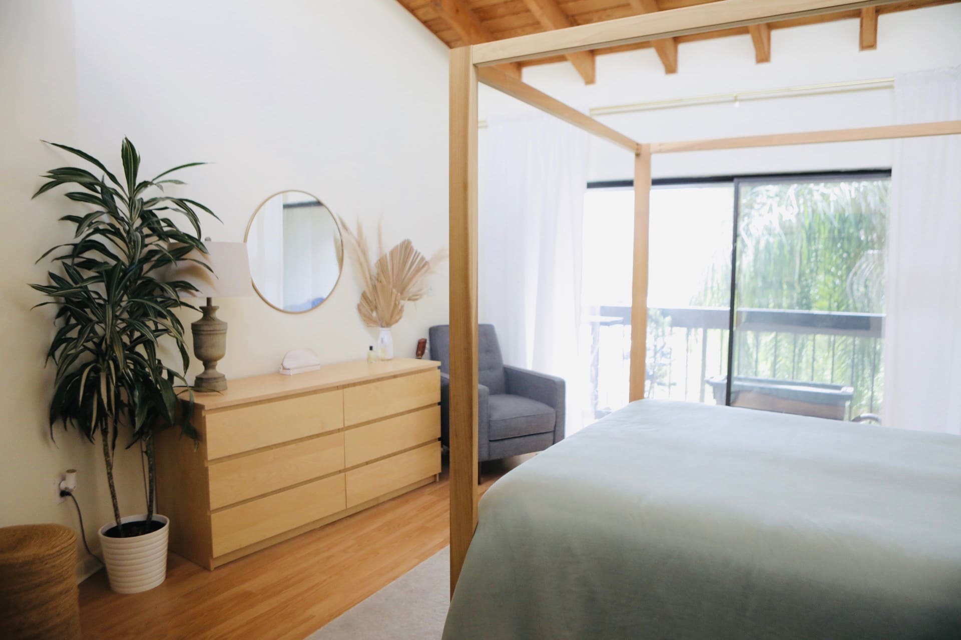 Building Photo - 5201 Orduna Dr