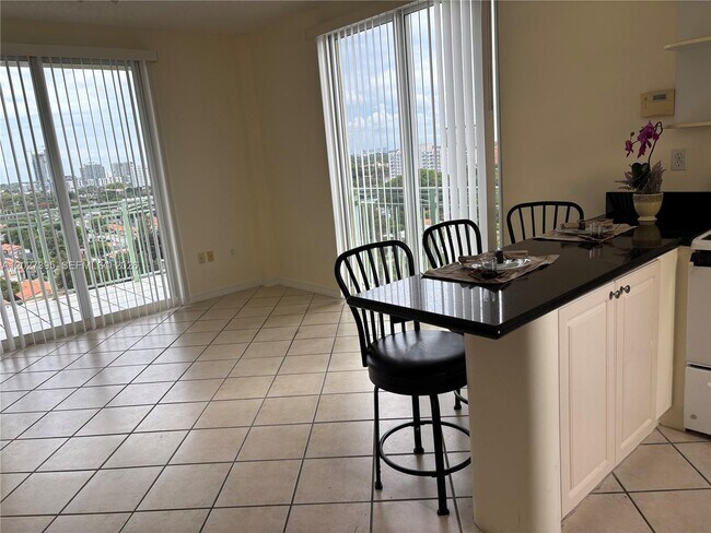 Building Photo - 3500 Coral Wy