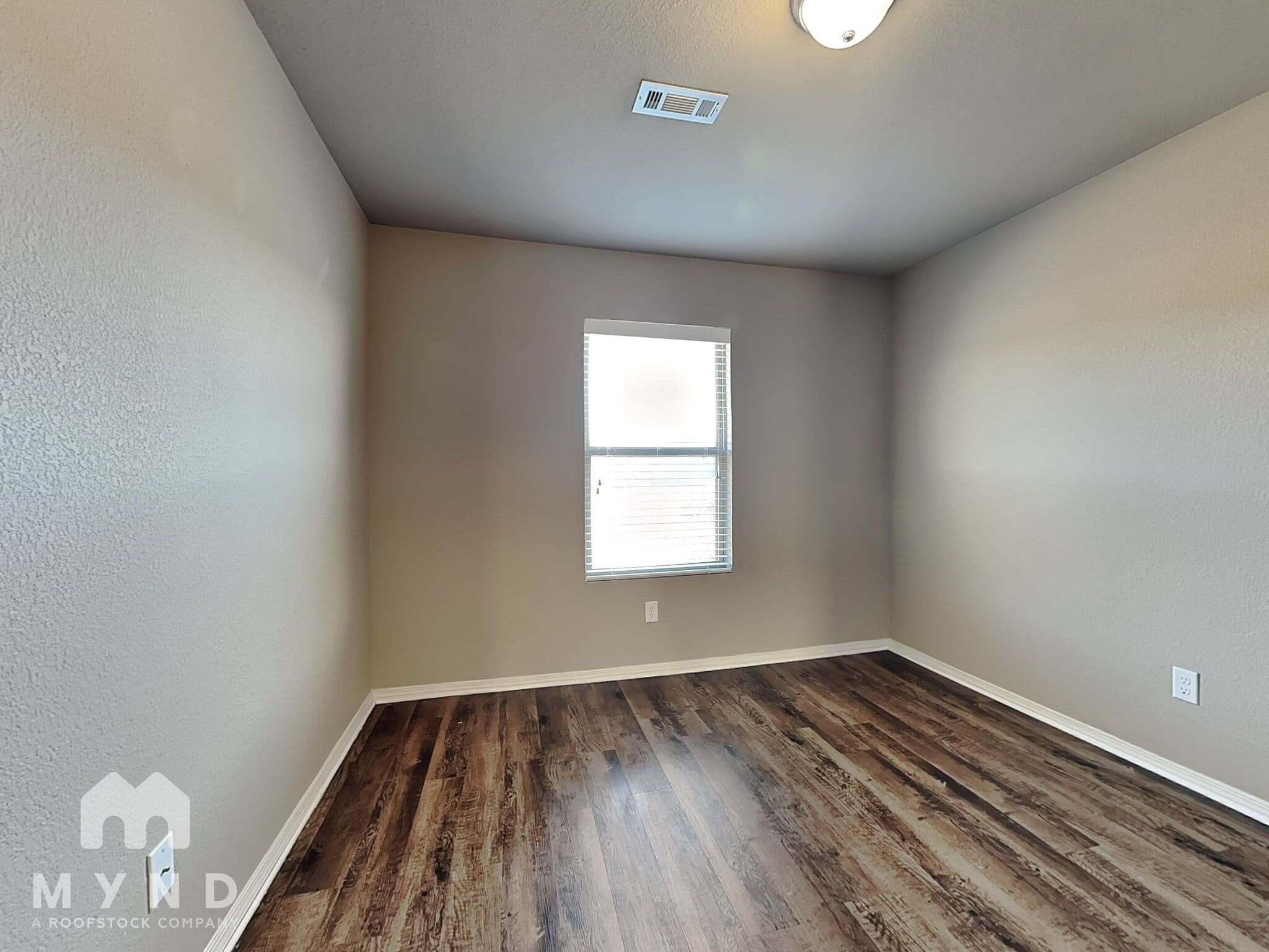 Building Photo - 407 Westwood Dr