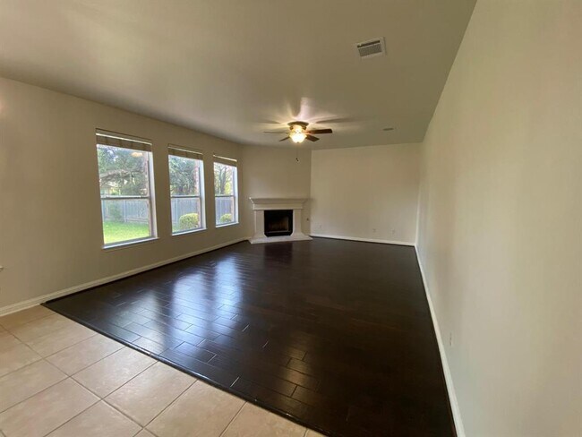 Building Photo - 3806 Juniper Hills St