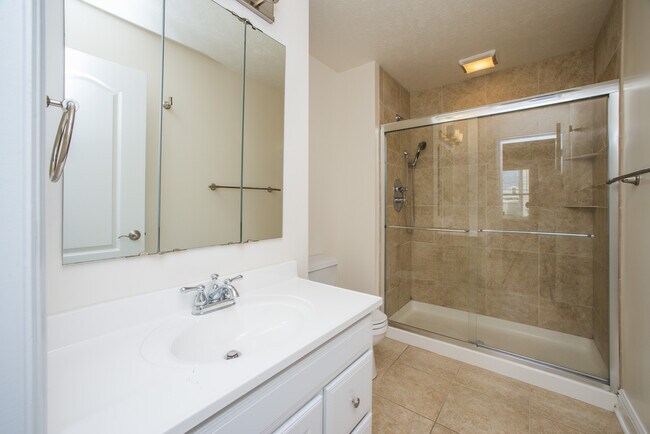 Building Photo - Modern 3-Bedroom 3-Bath  Home for Rent in Mt Washington, Pittsburgh, PA