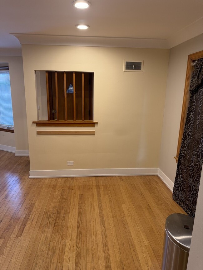 Building Photo - 4144 N Parkside Ave