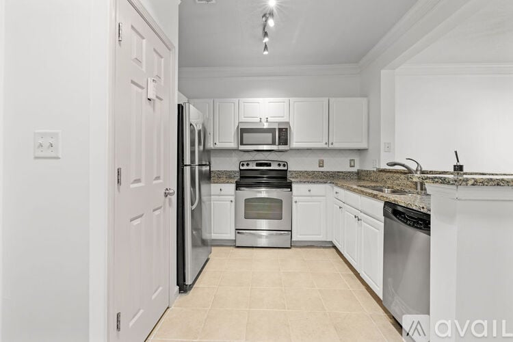 Building Photo - 1111 Westchester Ridge NE