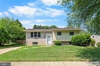 Building Photo - 10422 Floral Dr