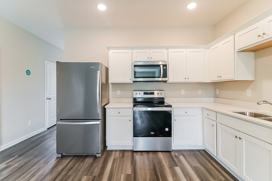 Building Photo - 650 Wendell Falls Pkwy