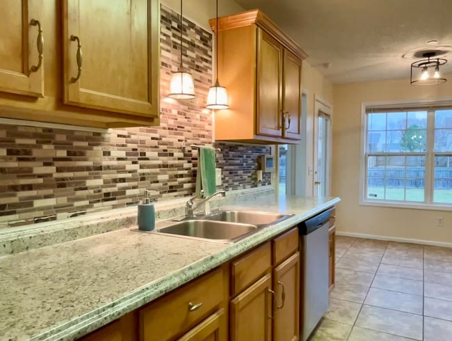 Building Photo - Welcome To Pleasant View!