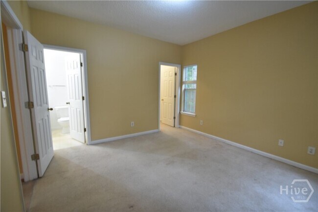 Building Photo - 1202 Walden Park Dr