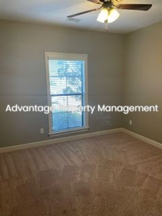 Building Photo - 1474 Sawmill Creek Ln
