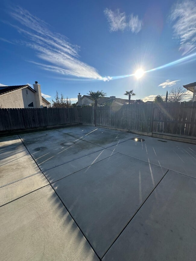 Building Photo - 5448 E Laurite Ave