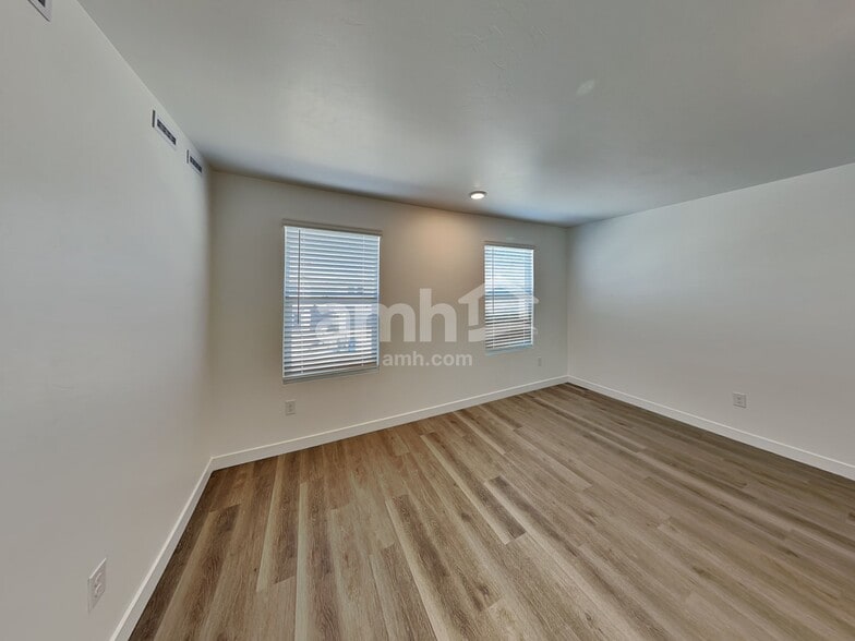 Building Photo - 6564 E Paseo Alga