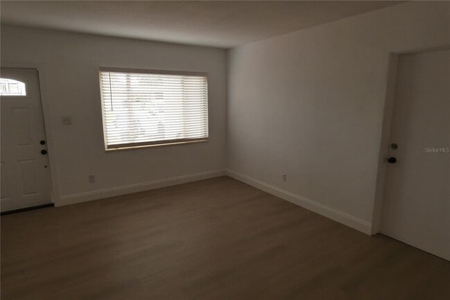 Building Photo - 8468 7th Way N