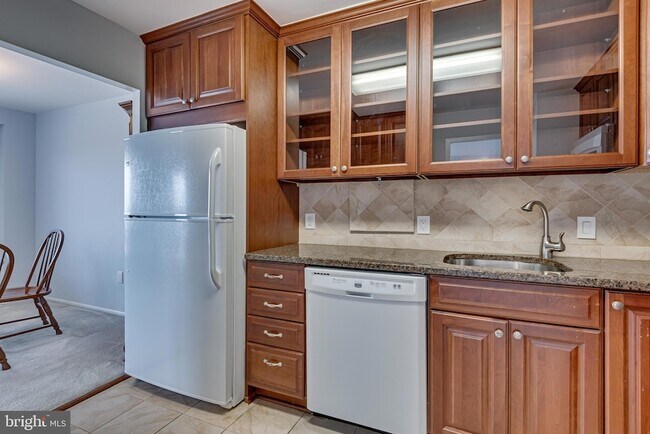 Building Photo - 1111 University Blvd W