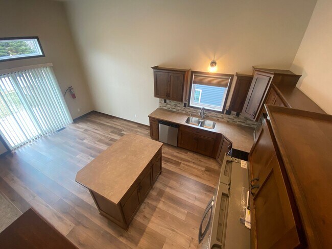 Building Photo - 3-Bed, 3-Bath Single Family Home in Moorhead!