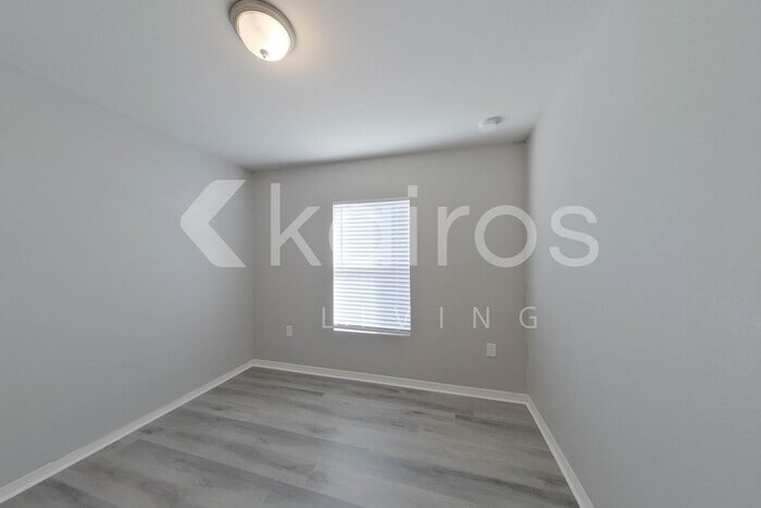 Building Photo - 2838 NW 19th Pl