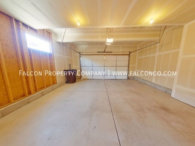 Building Photo - 5822 Thurber Dr