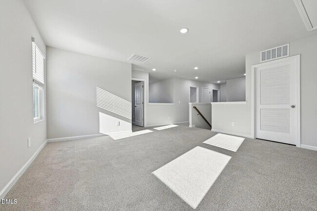 Building Photo - 528 Bridger Dr