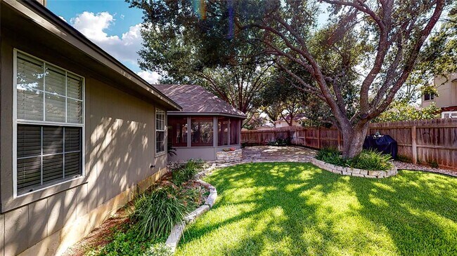 Building Photo - 1705 Coral Dr