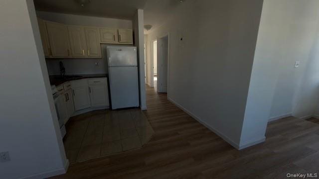 Building Photo - 69-51 Almeda Ave