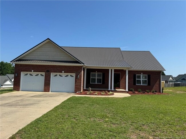 Primary Photo - 655 Plantation Dr