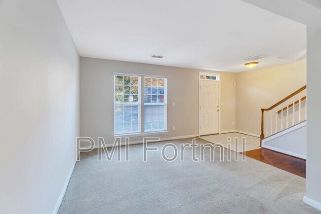 Building Photo - 15744 Kensington Palace Ln
