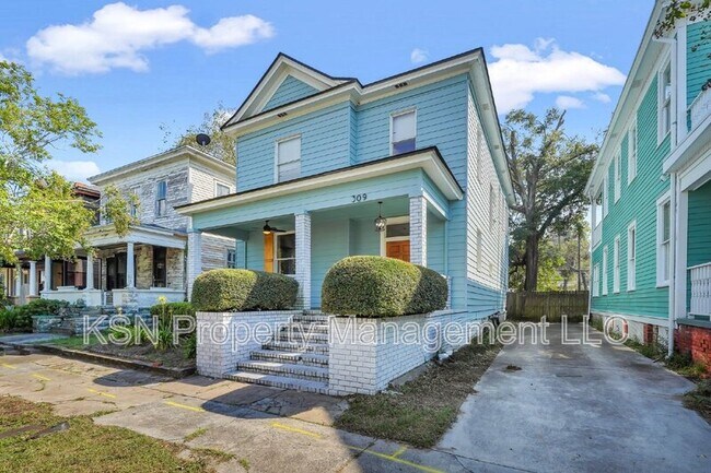 Building Photo - 309 W 33rd St