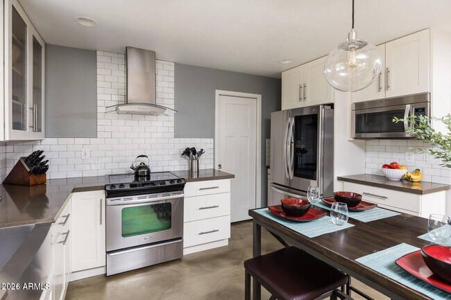 Building Photo - 5225 N 83rd Pl