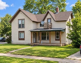 Building Photo - 3 Bedroom Student Rental Near UWEC