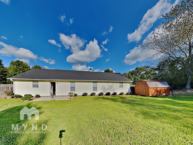 Building Photo - 89 Connie Dr