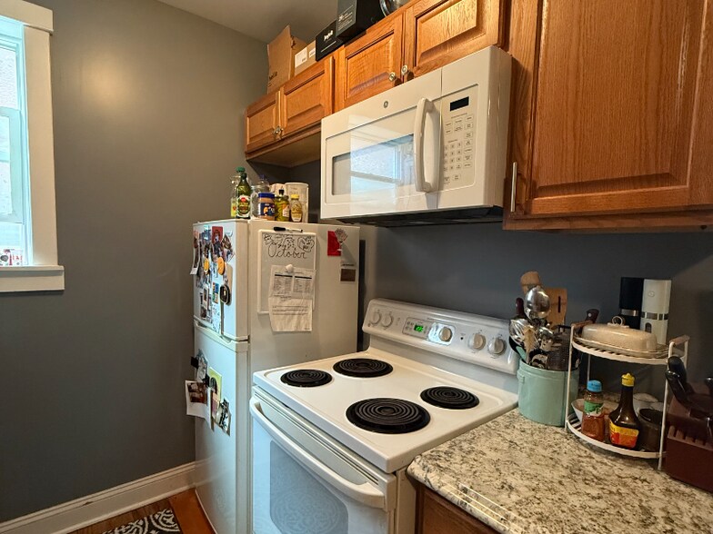 Building Photo - 5225 Bancroft Ave