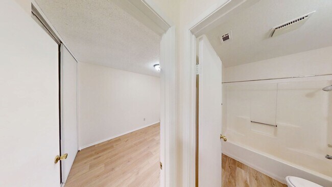 Building Photo - 1115 Tribune St