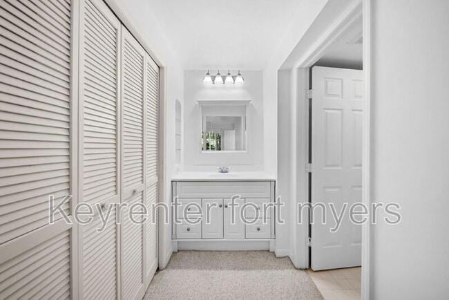 Building Photo - 3052 Kings Lake Blvd