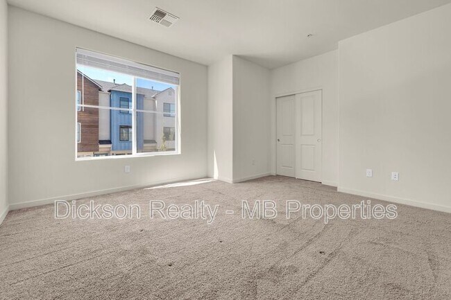 Building Photo - 520 Logan Jacob Ln