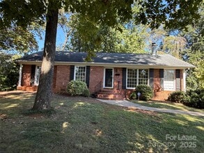 Building Photo - 2209 Stonewood Dr